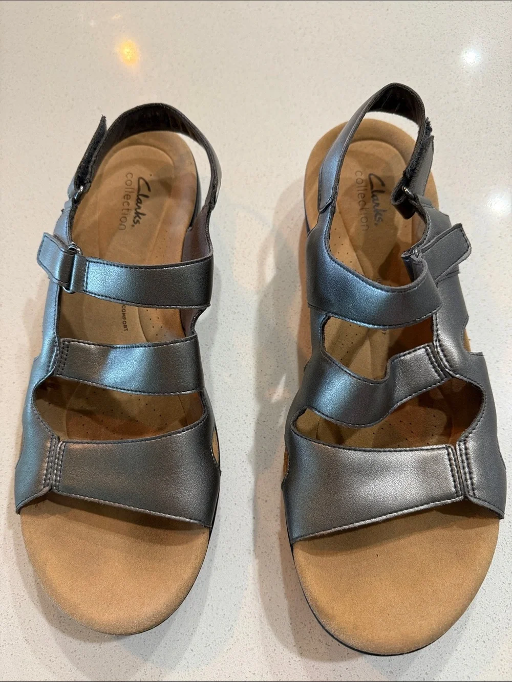 Clarks Women's Metallic Silver Strappy Comfort Sandals Size 11